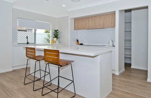 Coolangatta Apartment | Freedom Beach Homes Unit 199B Brand New in Rainbow Bay with private plunge pool and Wi-Fi Inc.