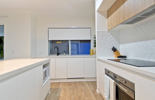 Coolangatta Apartment | Freedom Beach Homes Unit 199B Brand New in Rainbow Bay with private plunge pool and Wi-Fi Inc.