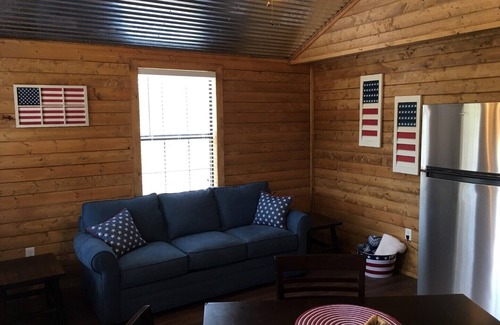 Utopia Cabin | Freedom River Cabin