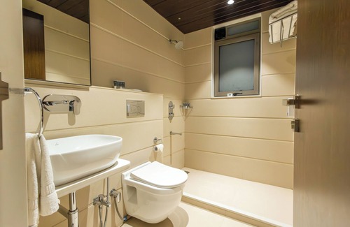 Nashik Hotel | Freesia Residency by Express Inn