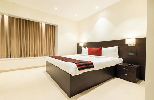 Nashik Hotel | Freesia Residency by Express Inn