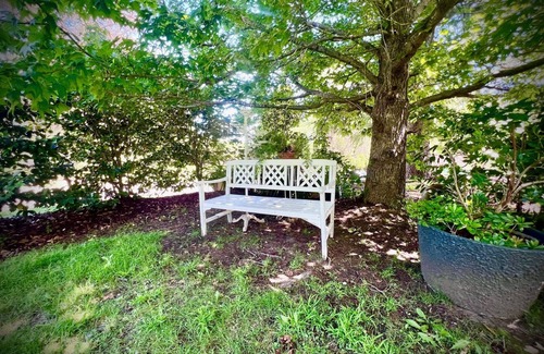 Moss Vale House | French Provincial The Garden Suite @Chapmans + Breakfast + Pets