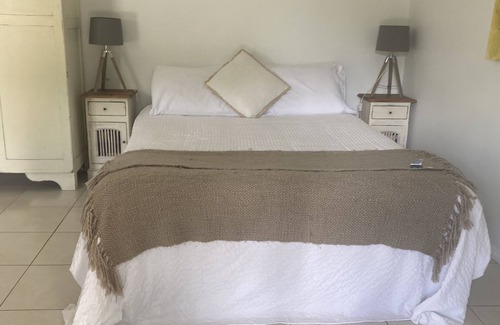 Tugun Bed & Breakfast | French style Bed&Breakfast on the Gold Coastnn
