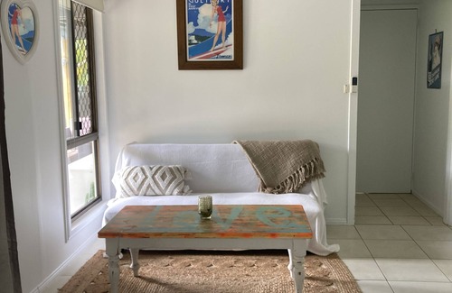 Tugun Bed & Breakfast | French style Bed&Breakfast on the Gold Coastnn
