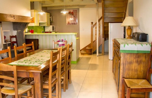 Gelles Cottage | FRENES GITE AND FLOWERS