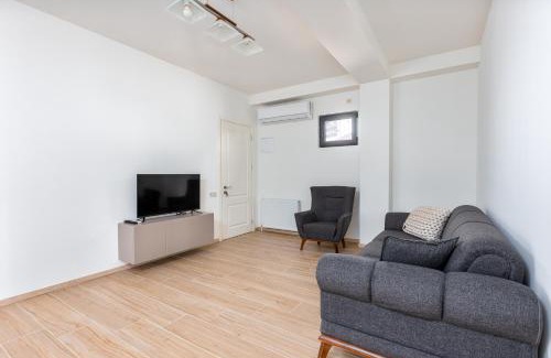 Tbilisi Apartment | Fresh Air & Panoramic View (Floor 1 & 2)