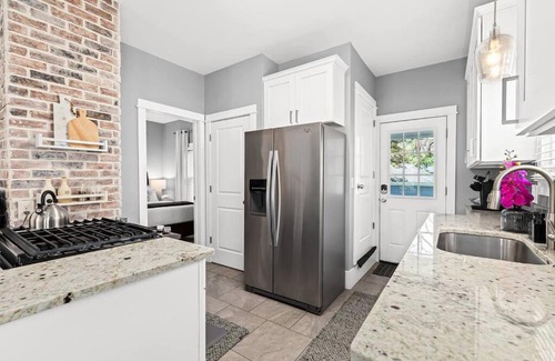 Royal Oak Apartment | Fresh, Contemporary 2BR Home in Downtown Royal Oak