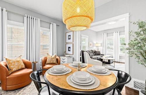 Royal Oak Apartment | Fresh, Contemporary 2BR Home in Downtown Royal Oak