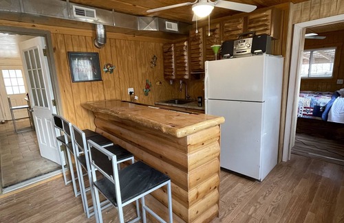 Camdenton House | Fresh decor short walk to dock/swim/boat side tie