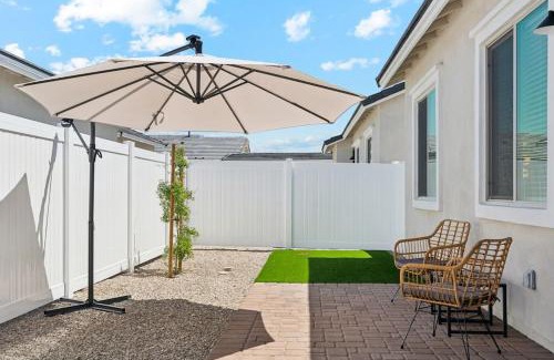 Sundance Apartment | Fresh Modern Home in Buckeye with Pool,BBQ