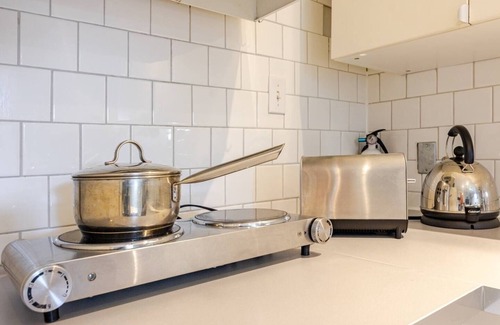 Brampton Apartment | ✅ Fresh Private Apartment Separate Entry 2 beds