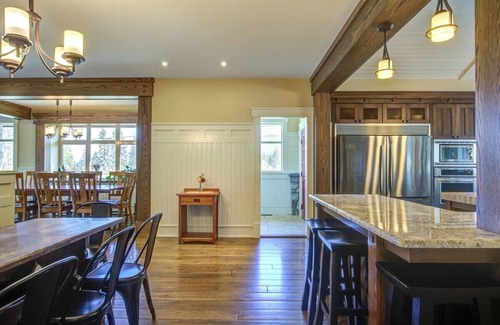 Armstrong House | Fresh Valley Farms Guesthouse