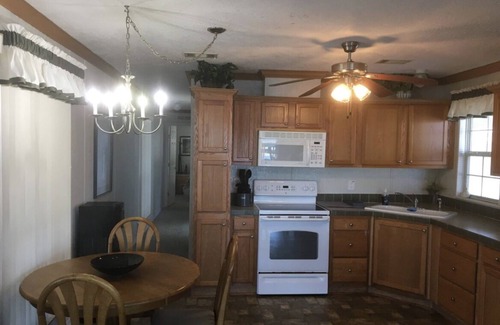 Hernando House | Fresh Water Fishing Springs In Area For Kayaking Tubing Family and Pet Friendly