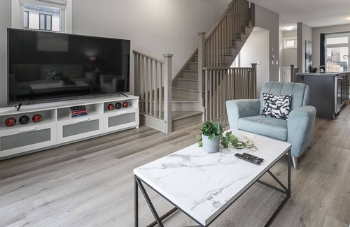 Ancaster House | Fresh, Well Appointed 3 Bed/3 Bath Townhome