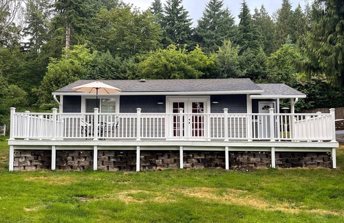 Woodinville House | Freshly remodeled guest house in winery Woodinville