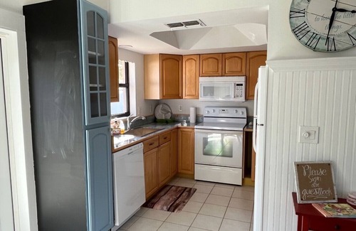 North Sarasota House | Freshly remodeled, wonderfully located home in North Sarasota.