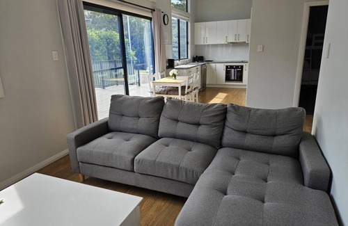 Port Macquarie Cottage | Freshly renovated 2 bedroom cottage, close to Port's CBD