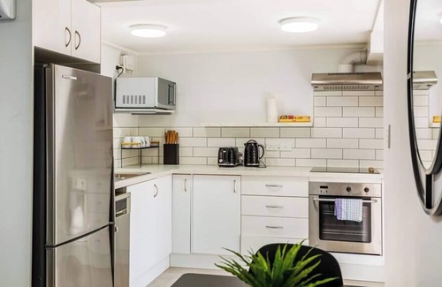 Grey Lynn Apartment | Freshly Renovated Grey Lynn Beauty