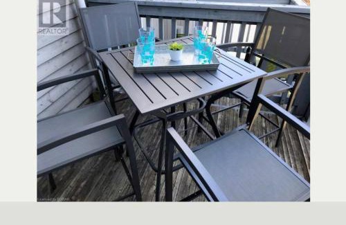 Craigleith House | Freshly Upgraded Cozy Loft @ North Creek Resort