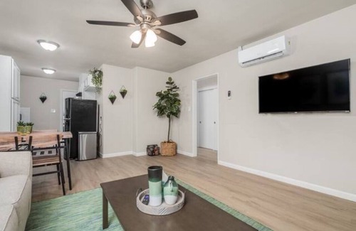 Raisin Apartment | Fresno Apt | Parking | 1/1 |Near Gazebo Gardens