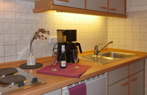 Bad Fuessing Apartment | Freundlich eigerichtete Suite mit Kochnische und WLAN im Bayerischen Bäderdreieck