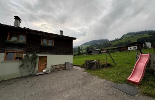 Sonntag Apartment | Freundliche 2-Zimmer-Erdgeschosswohnung mit Garten in Seeberg