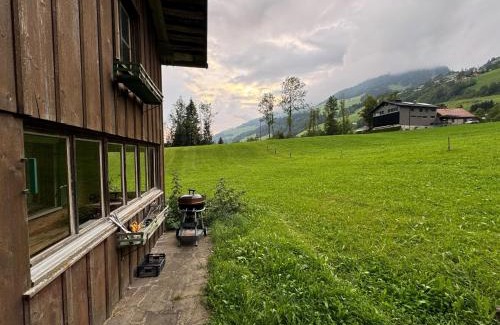 Sonntag Apartment | Freundliche 2-Zimmer-Erdgeschosswohnung mit Garten in Seeberg