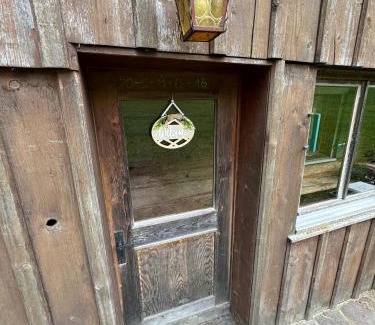 Sonntag Apartment | Freundliche 2-Zimmer-Erdgeschosswohnung mit Garten in Seeberg