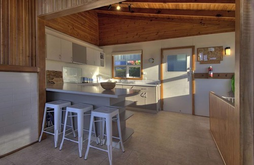 Coles Bay House | Freycinet Beachfront Retreat - Freycinet Holiday Houses