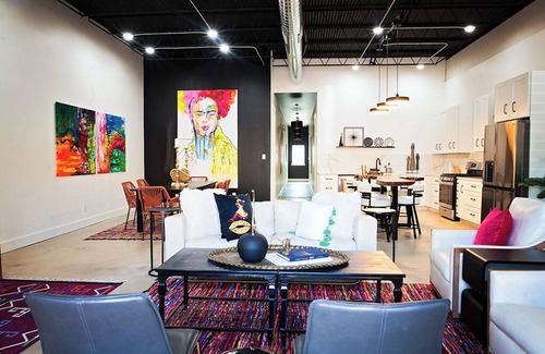 San Angelo Condo | Frida's House - Historic Downtown