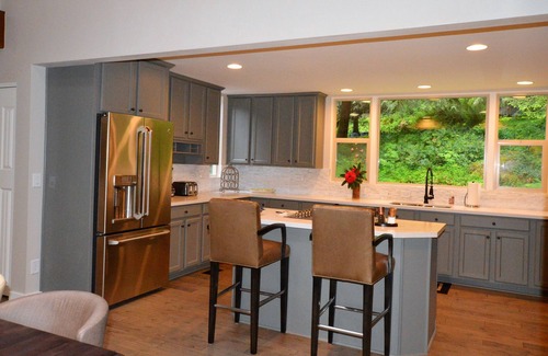 Welches Cabin | Friend Escape, Hot Tub, WIFI, Outdoor Firepit, Bbq