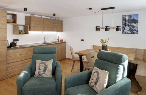 Paquier Apartment | Friendly Apartment walking distance village center and ski bus gondola .