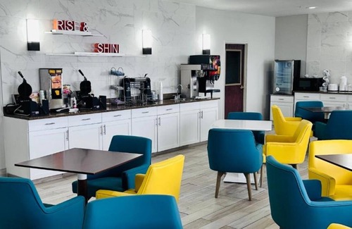 North Westminster House | Friendly, dependable suites between Denver and Boulder