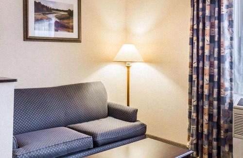 North Westminster House | Friendly, dependable suites between Denver and Boulder