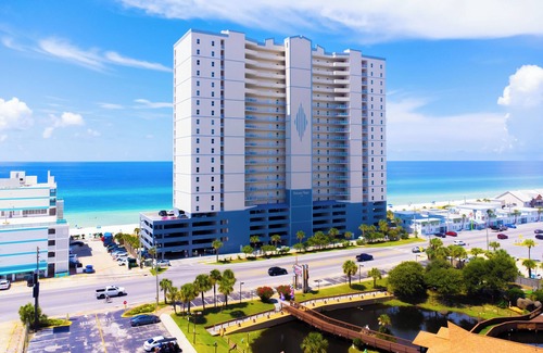 Open Sands Condo | Friendly Starfish @ Ocean Reef enjoy spacious 4-br 3 bath Spacious Corner unit