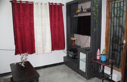 Chennai House | FriendlyStay at Madanandapuram