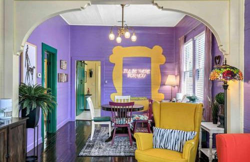 East Ybor House | FRIENDS AIRBNB Themed 2bed 2bath walkable to all of Ybor