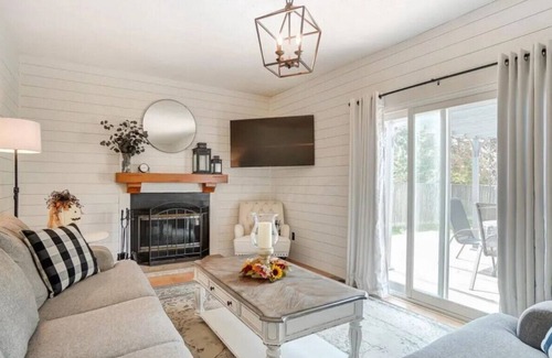 Powell House | Friends & Family Columbus 5BR 3BA Home, Near Zoo and OSU