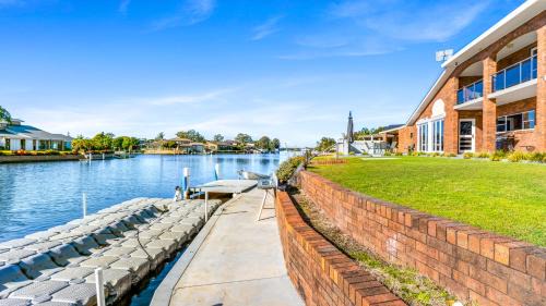 Forster House | Friendship Key