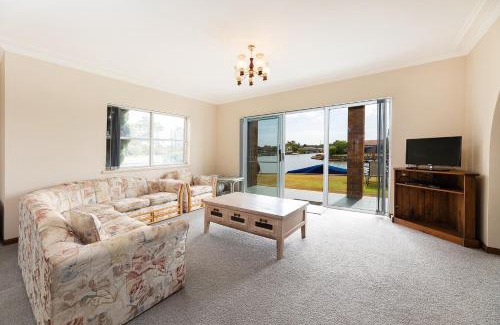 Forster House | Friendship Key