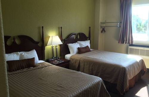 Pearsall Hotel | Frio Inn
