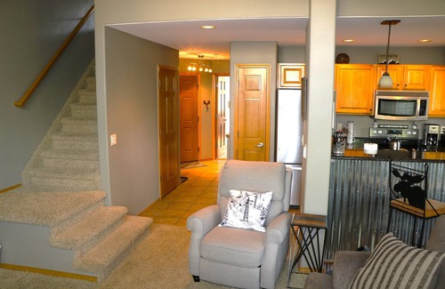 Frisco Condo | Frisco condo with huge upstairs loft close to shopping, ski resorts, and I-70