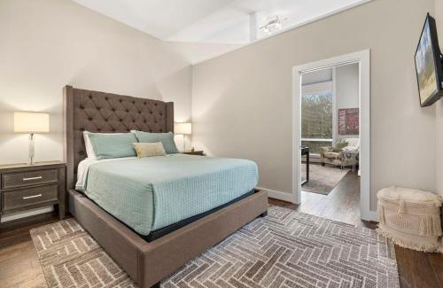 Fayetteville Apartment | Frisco Stay- 0 1Mi to MTB trail Walk to DT Fay