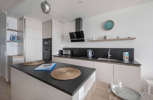 La Baule-Escoublac Apartment | Front and sea view for 4 - 20m La Baule beach