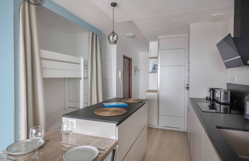 La Baule-Escoublac Apartment | Front and sea view for 4 - 20m La Baule beach