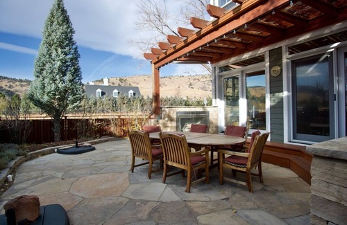 Dakota Ridge - Northbriar House | Front Door Access to Running & Biking Trails; Short Drive to Downtown and Campus