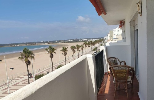 El Puerto de Santa Maria Apartment | Front line beach apartment in Puerto de Santa María (Cádiz)