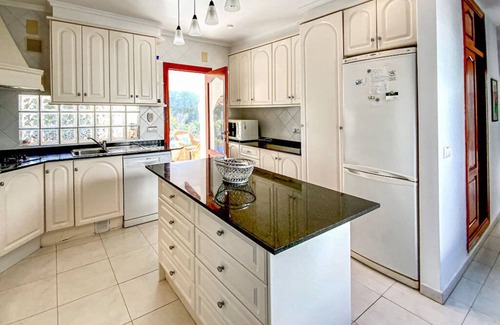 Media Luna Villa | Front line property with fantastic sea views