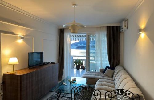 Rafajlovici Apartment | Front Row Sunset