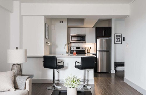 Central West End Apartment | FRONTDESK 1 BR City Apt near STL Art Museum